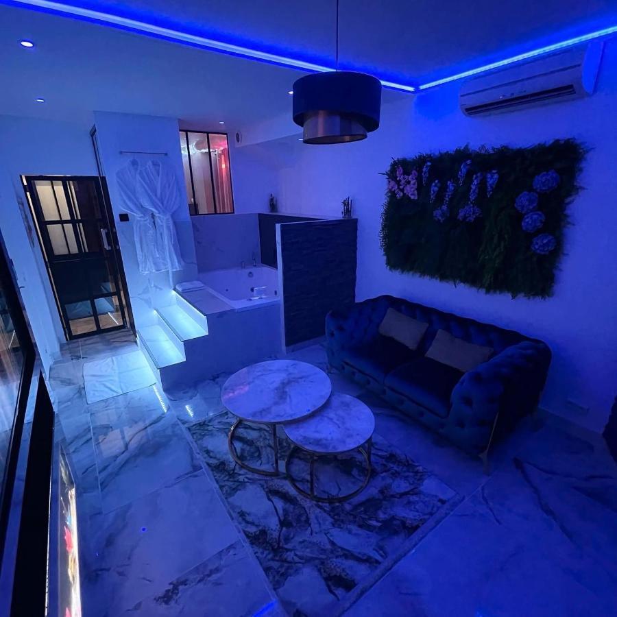 Le Blue Leilighet Aubervilliers Eksteriør bilde